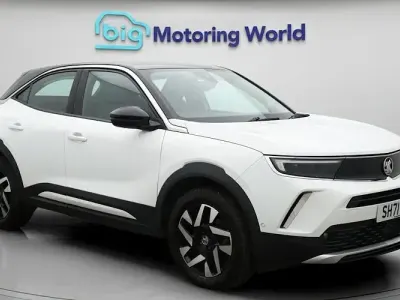 Second-hand Vauxhall Mokka Elite 100 kW (136 CP) 2021 Alb SUV