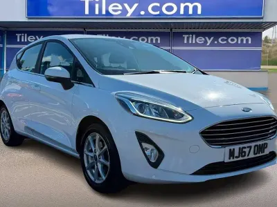 Used Ford Fiesta Zetec 98 HP (72 kW) 2017 White Hatchback
