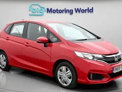Begagnad Honda Jazz S 102 HK (75 kW) 2019 Röd Halvkombi