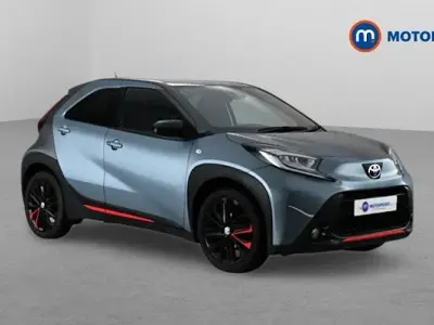 Używany Toyota Aygo X 72 KM (52 kW) 2023 Szary SUV