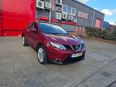 Używany Nissan Qashqai Tekna 115 KM (84 kW) 2017 Czerwony SUV