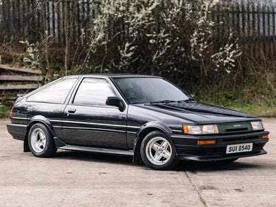 Used Toyota Corolla 124 HP (91 kW) 2010 Black Sedan