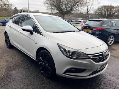 Used Vauxhall Astra 150 HP (110 kW) 2019 White Hatchback