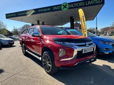 Red Used 2019 Mitsubishi L200 Pickup | £17,995 (Fair price)