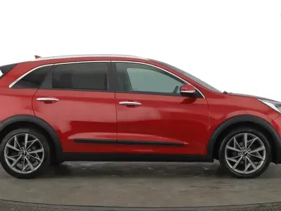 Used Kia Niro 2022 Red SUV