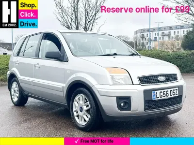 Used Ford Fusion Zetec 80 HP (58 kW) 2006 Silver Hatchback