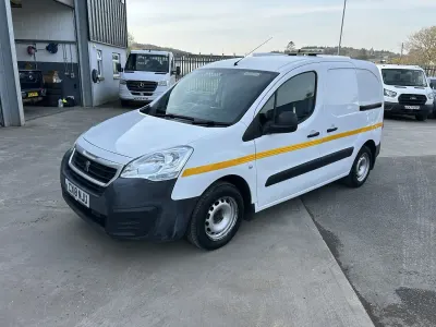 Used Peugeot Partner 2018 White