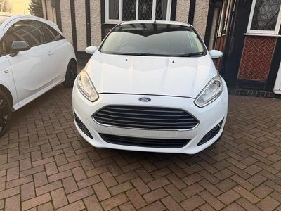 Used Ford Fiesta Titanium 2014 White Hatchback