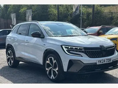 Used Renault Austral Iconic Esprit Alpine 200 HP (147 kW) 2024 White  SUV