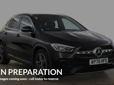 Käytetty Mercedes GLA200 Executive 163 HP (119 kW) 2022 Katumaasturi