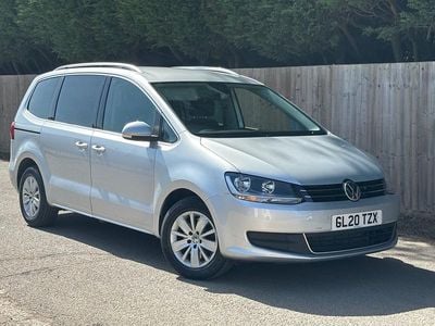 Usado VW Sharan SE 150 HP (110 kW) 2020 Prateado Monovolume