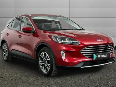 Używany Ford Kuga Titanium 120 KM (88 kW) 2021 Czerwony SUV