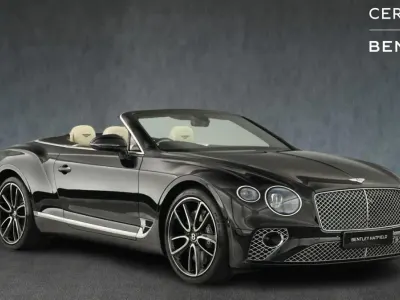 Begagnad Bentley Continental 550 HK (404 kW) 2022 Svart Cab
