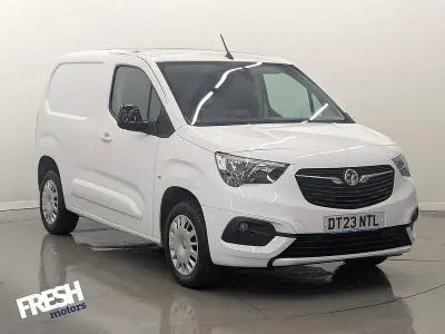 Used Vauxhall Combo 100 HP (73 kW) 2023 White MPV