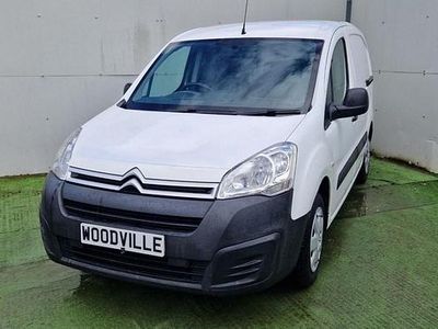 Used Citroën Berlingo 75 HP (55 kW) 2016 White MPV
