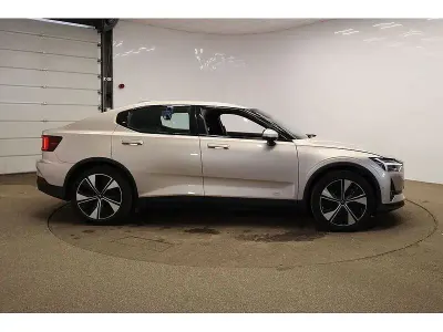 Begagnad Polestar 2 Long Range Single Motor 169 kW (231 HK) 2023 Guld Halvkombi