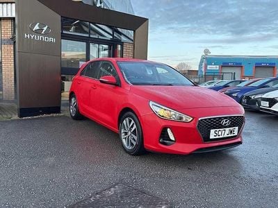 Red Used 2017 Hyundai i30 SE Hatchback | £8,811 (Fair price)