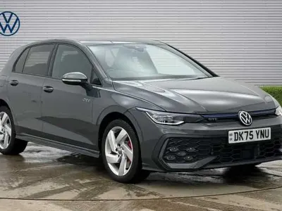 Second-hand VW Golf VIII GTE 272 CP (200 kW) 2025 Gri Hatchback