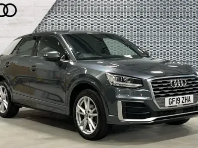 Usado Audi Q2 S-Line 150 CV (110 kW) 2019 Gris SUV