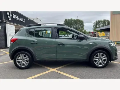 Used Dacia Sandero Essentiel 2023 Green Hatchback