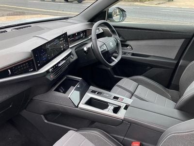 Used Vauxhall Grandland 156 kW (213 HP) 2025 Graphic grey SUV