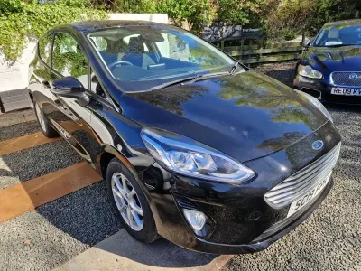 Begagnad Ford Fiesta Zetec 70 HK (51 kW) 2019 Svart Halvkombi