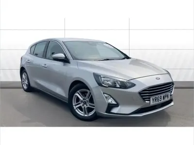Używany Ford Focus Zetec 120 KM (88 kW) 2019 Srebrny Hatchback