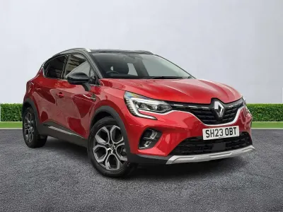 Used Renault Captur Techno 145 HP (106 kW) 2023 Red SUV