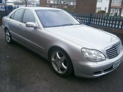 Usado Mercedes S320 204 HP (150 kW) 2004 Sedan