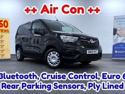 used Vauxhall Combo 1.5 CDTi Euro 6 L1H1 2000 SPORTIVE in Black with ++ Air Con ++ Bluetooth, DAB Radio, Cruise Control,