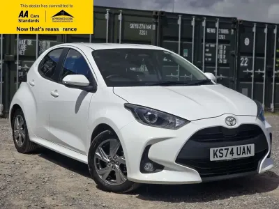 Used Toyota Yaris 116 HP (85 kW) 2024 White Hatchback