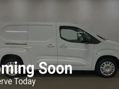 Used Vauxhall Combo 100 HP (73 kW) 2023 White MPV