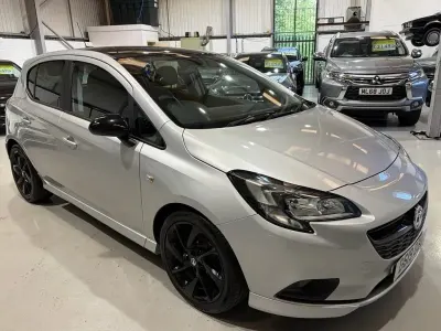 Usado Vauxhall Corsa SRi 90 HP (66 kW) 2019 Prateado Citadino