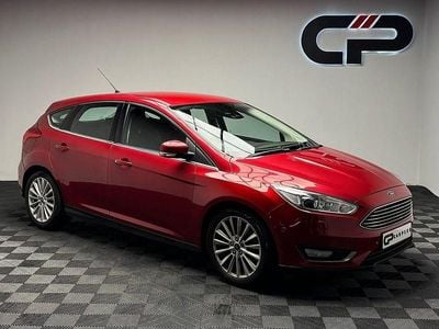 Used Ford Focus Titanium X 120 HP (88 kW) 2015 Red Hatchback