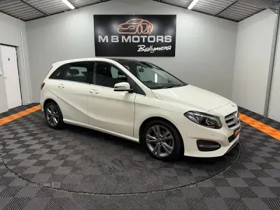 Used Mercedes B180 Exclusive 2018 White Hatchback