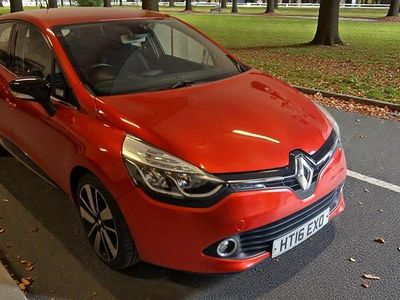 Used Renault Clio IV Dynamique 90 HP (66 kW) 2016 Red Hatchback