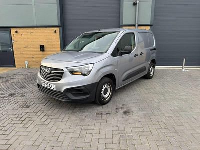 Used Vauxhall Combo Edition 100 HP (73 kW) 2020 Grey MPV