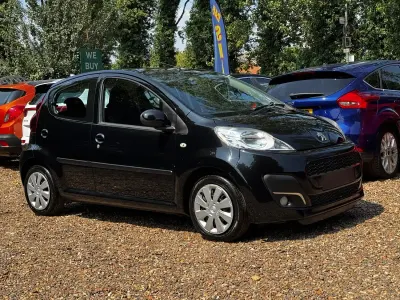 Used Peugeot 107 Active 68 HP (50 kW) 2012 Black Hatchback