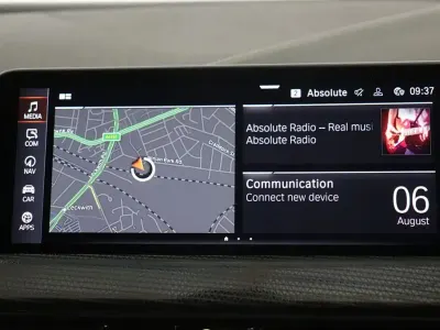 Usado BMW 118 Sport Line 2022 Azul Citadino