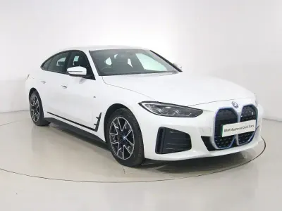 Begagnad BMW i4 M Sport 210 kW (286 HK) 2024 Vit Sedan