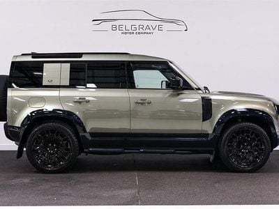 Used Land Rover Defender SE 300 HP (220 kW) 2023 Pangea green metallic SUV