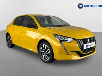 Used Peugeot 208 Allure+ 102 HP (75 kW) 2023 Yellow Hatchback
