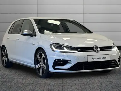 Used VW Golf VII R 300 HP (220 kW) 2019 Pure white Hatchback