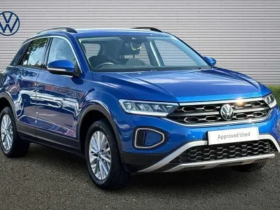 Used VW T-Roc Life 115 HP (84 kW) 2024 Blue SUV