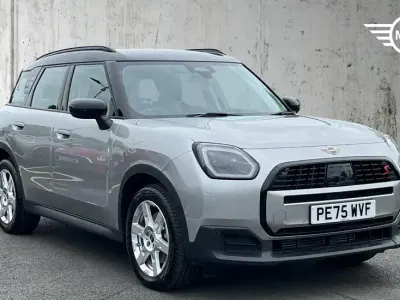 Usado Mini Countryman 215 CV (158 kW) 2025 Plateado SUV