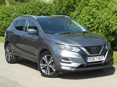Used Nissan Qashqai N-Connecta 110 HP (80 kW) 2017 Grey SUV