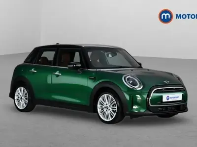Used Mini Cooper Exclusive 136 HP (100 kW) 2023 Green Hatchback