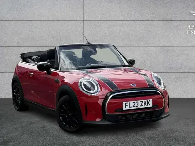 Usado Mini Cooper Classic 134 CV (98 kW) 2023 Rojo Utilitario