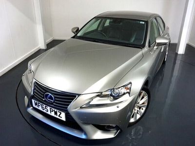 Lexus IS300h