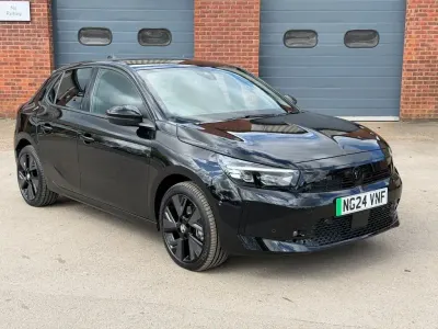 Second-hand Vauxhall Corsa-e Ultimate 114 kW (156 CP) 2024 Negru Hatchback